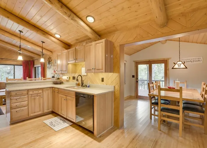 Creekside Sleep Vacation + Deck & Grill Holiday home Ten Sleep