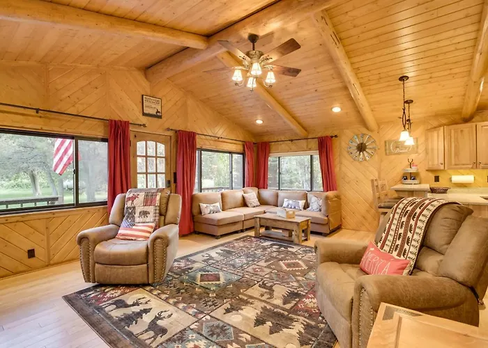 Holiday home Creekside Sleep Vacation + Deck & Grill *